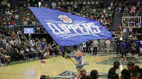 los angeles clippers vs warriors|LA Clippers to play Warriors in exhibition at Sheriff Center.